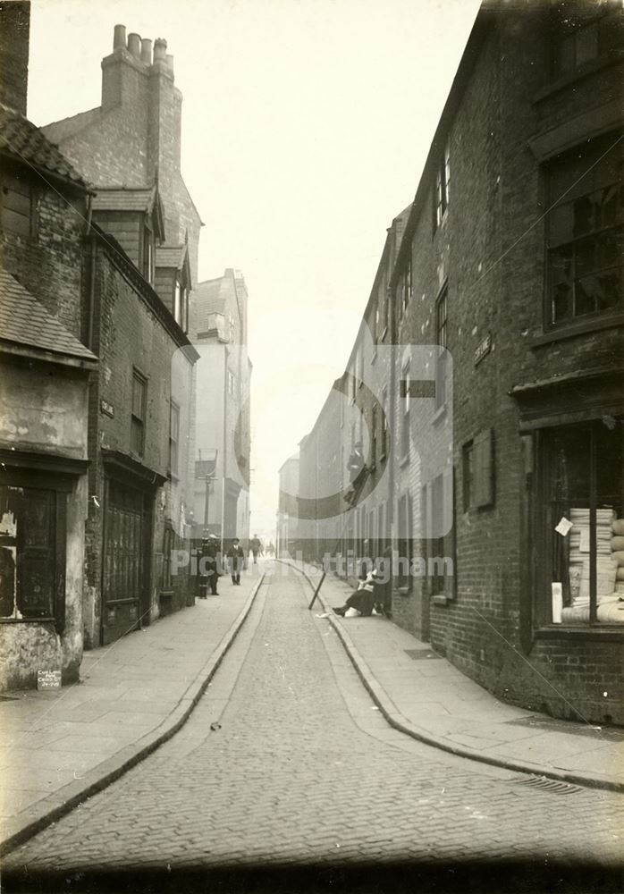 Cur Lane from Cross Street