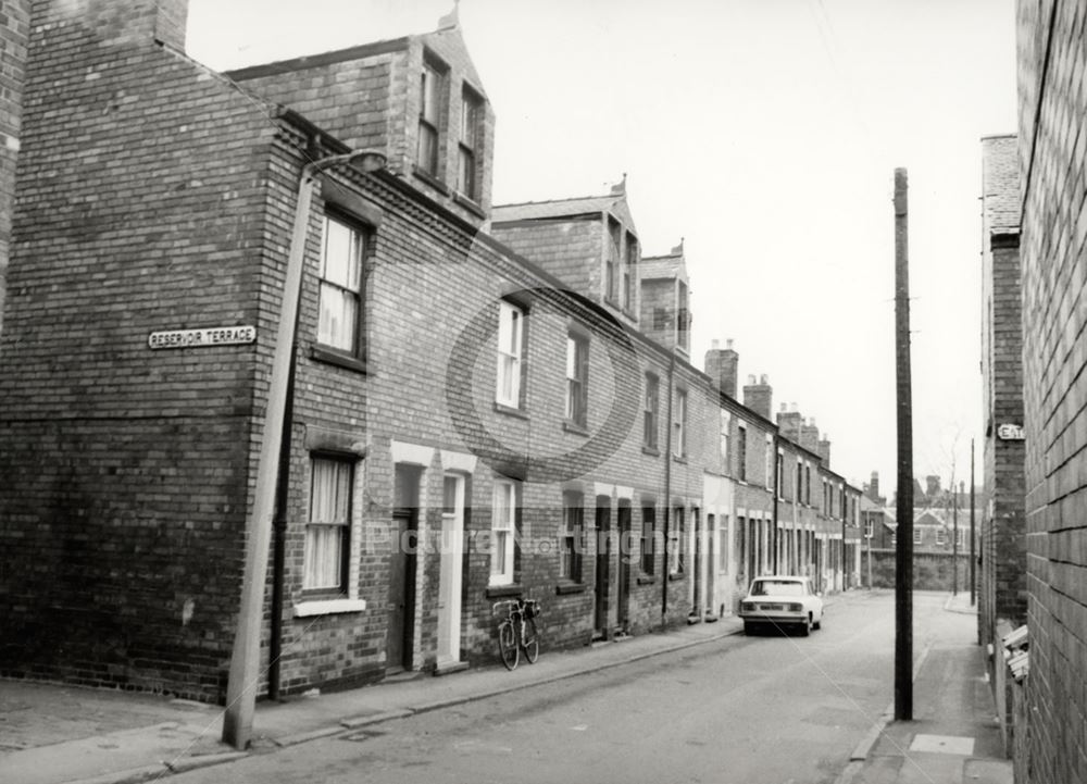 Eaton Street looking south