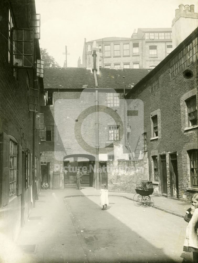 Red Lion St, Crosland Place