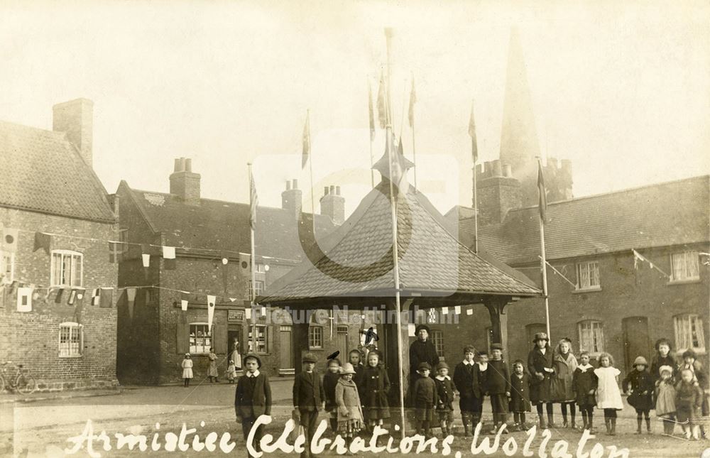 Wollaton Square, Wollaton