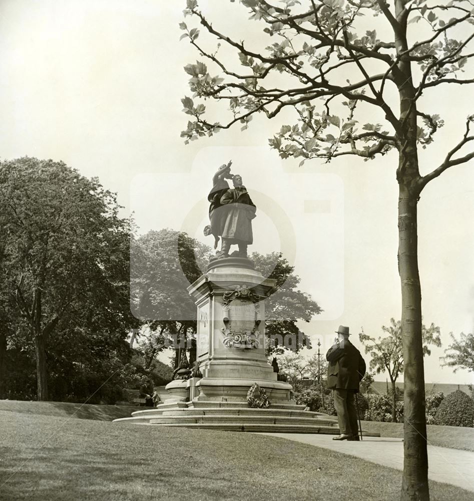 Nottingham Castle grounds, Albert Ball Statue 1949