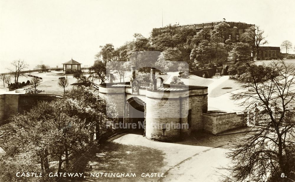 Nottingham Castle Gateway from outside the castle grounds