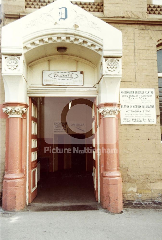 Davisella clothing and The Nottingham Snooker Centre Entrance