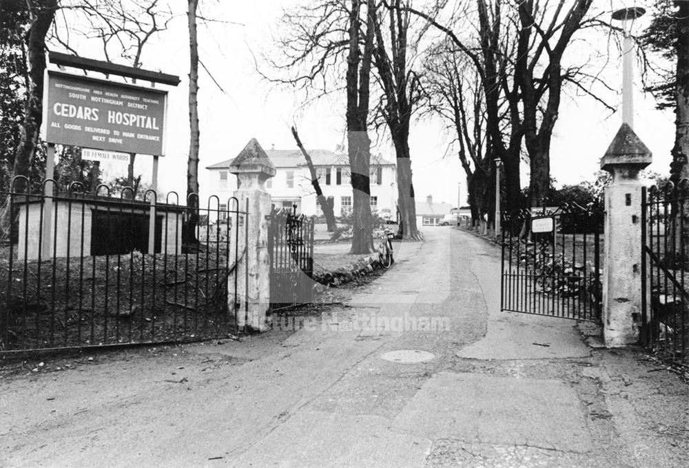 Cedars Hospital - Entrance to Woodthorpe Lodge