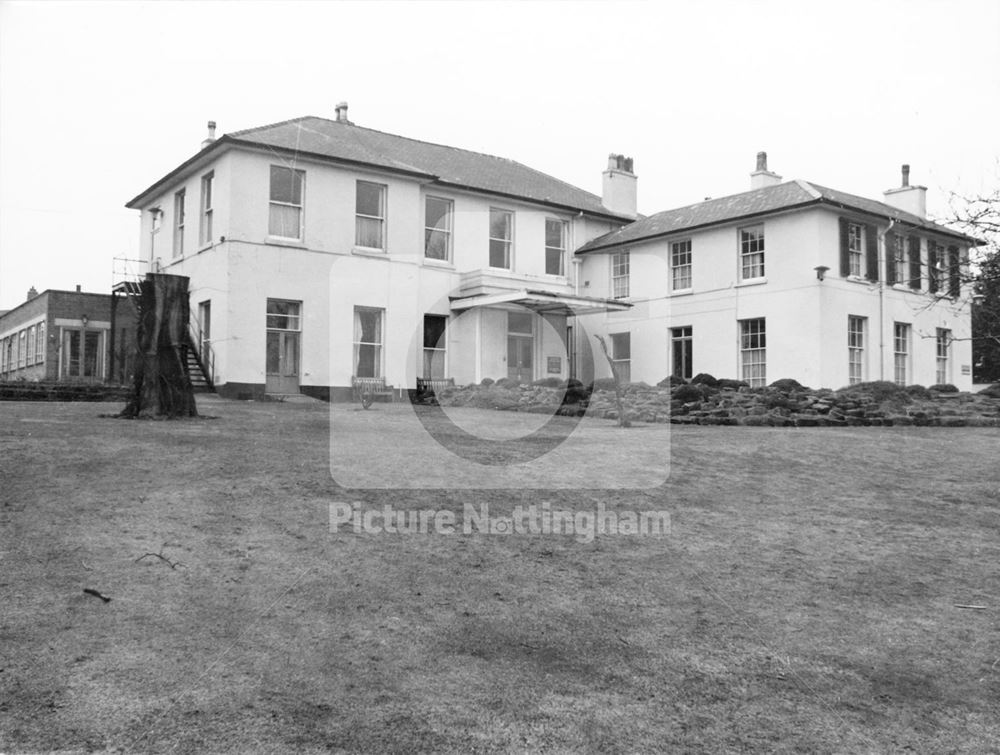 Cedars Hospital - Entrance to Woodthorpe Lodge, looking NW