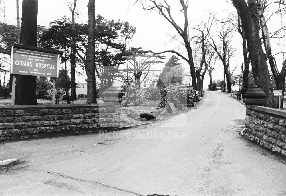 Cedars Hospital - Entrance from Mansfield Road