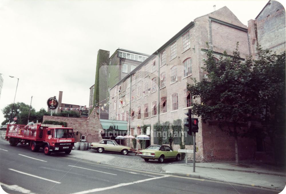 The Mill public house (Arkwright's Mill)