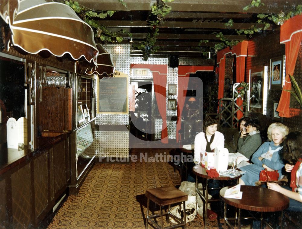 The Flying Horse Hotel, Interior, Bar