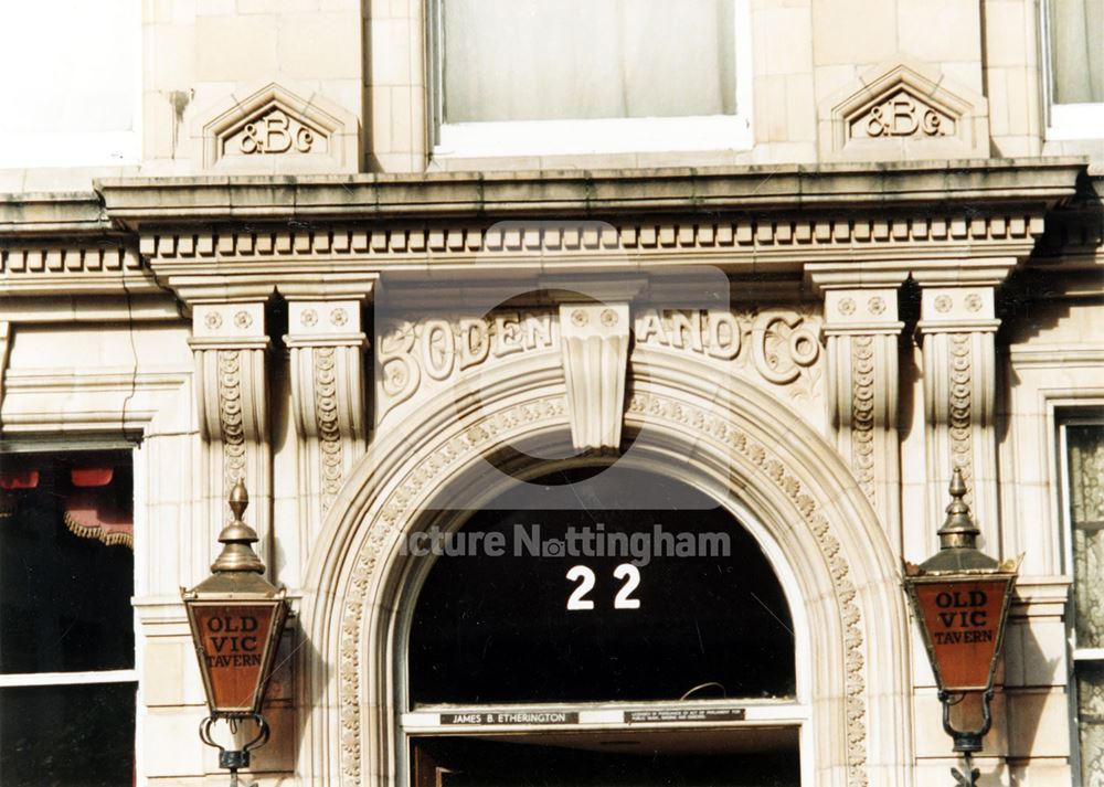 The Old Vic Tavern - Architectural detail around entrance