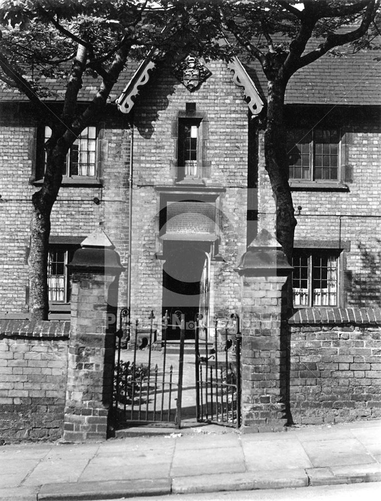 Hanley Almshouses - gateway approach