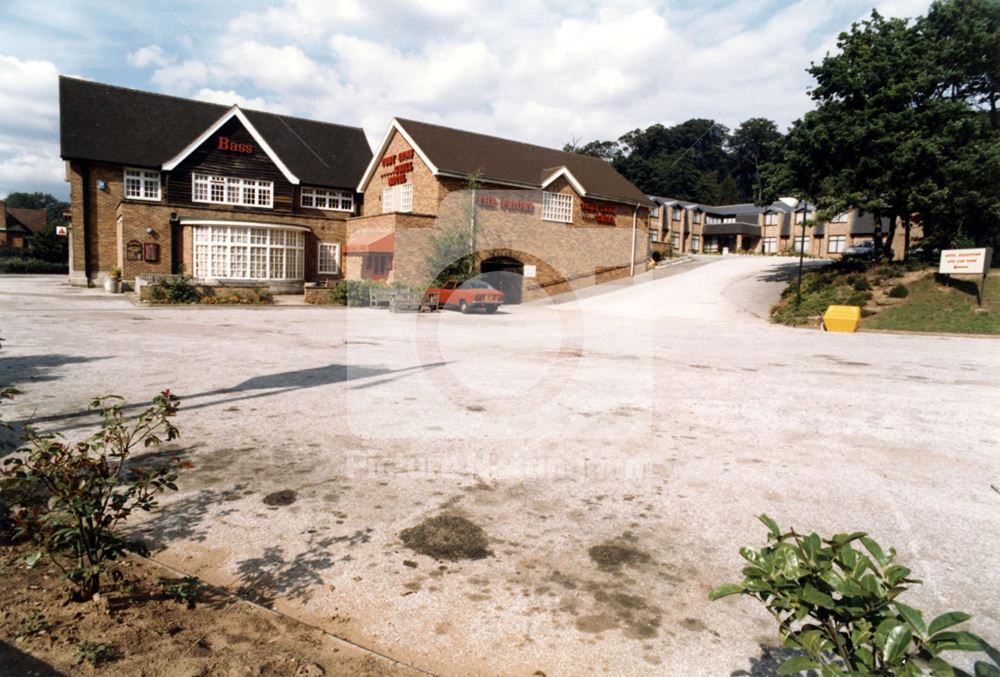 The Priory Public House and Hotel., Wollaton