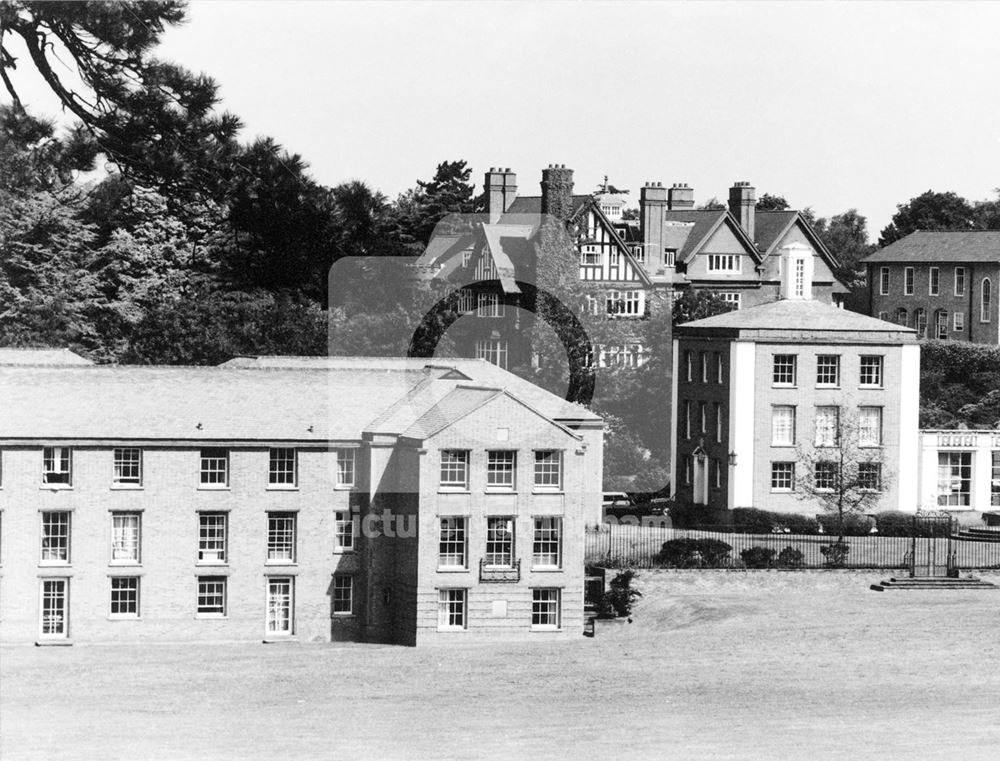 Lincoln, Lenton Hurst and Lenton Halls of Residence - University of Nottingham