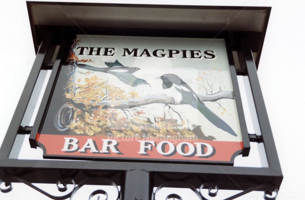 The Magpies Public House - sign