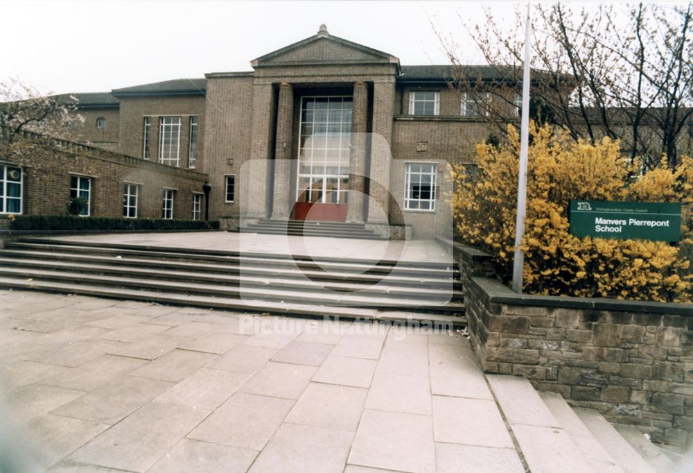 Manvers Pierrepont School - Main Entrance