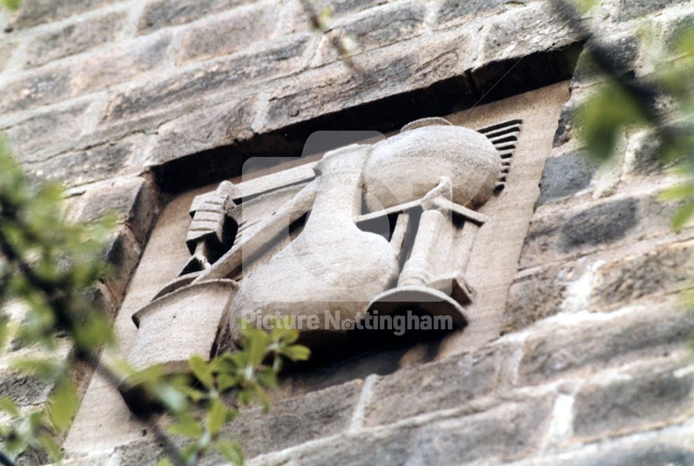 Manvers Pierrepont School - Bas-relief wall sculpture