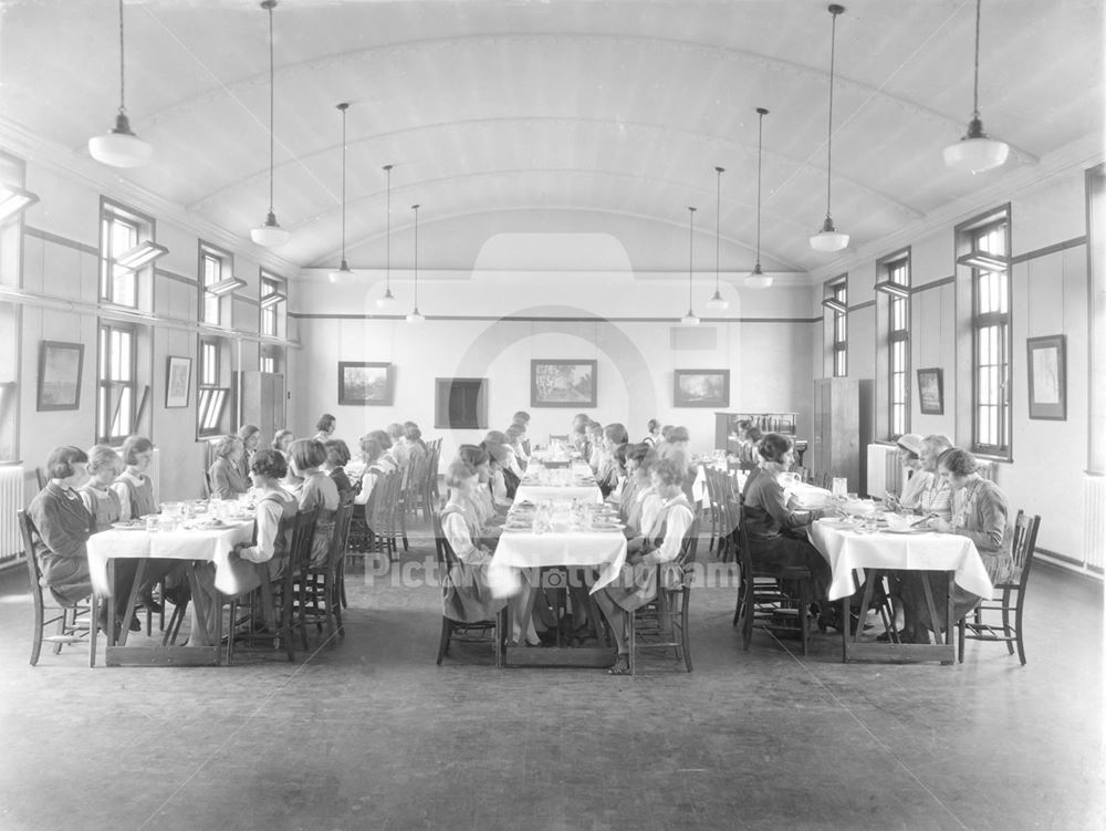 Manning School - dining hall during lunchtime