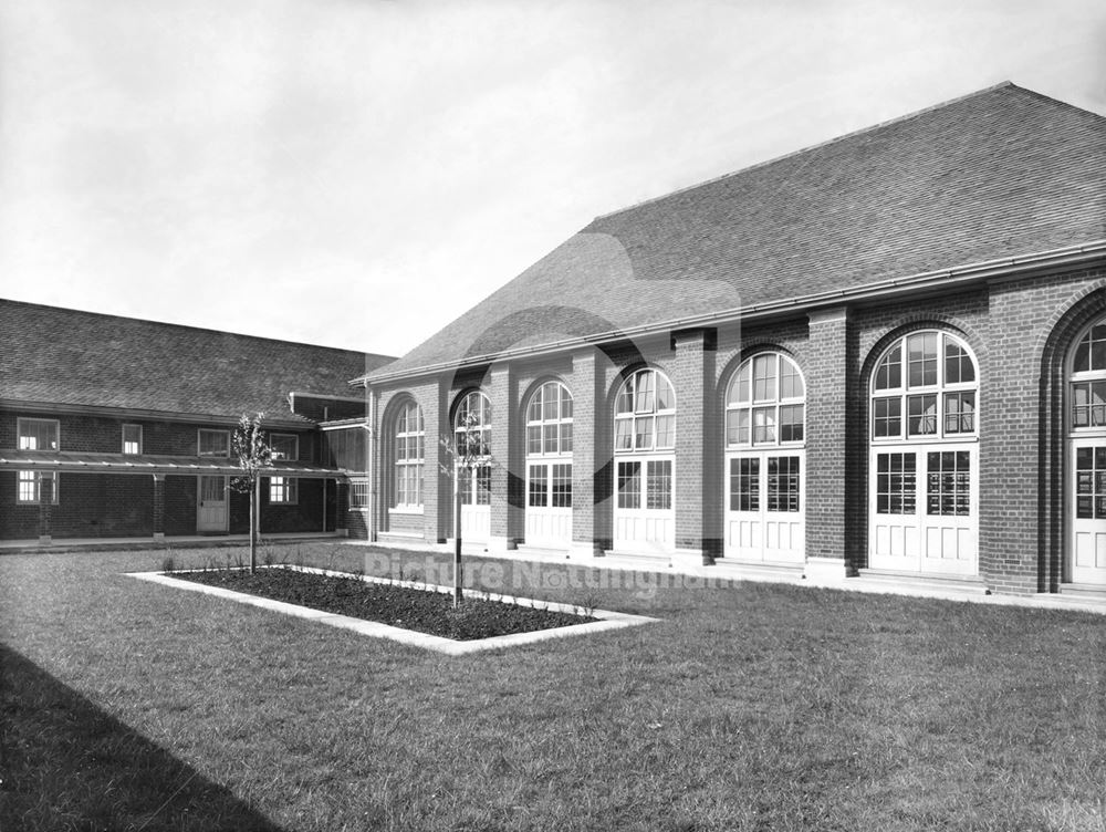 Pierrepont Senior Girls School - Eastern Courtyard