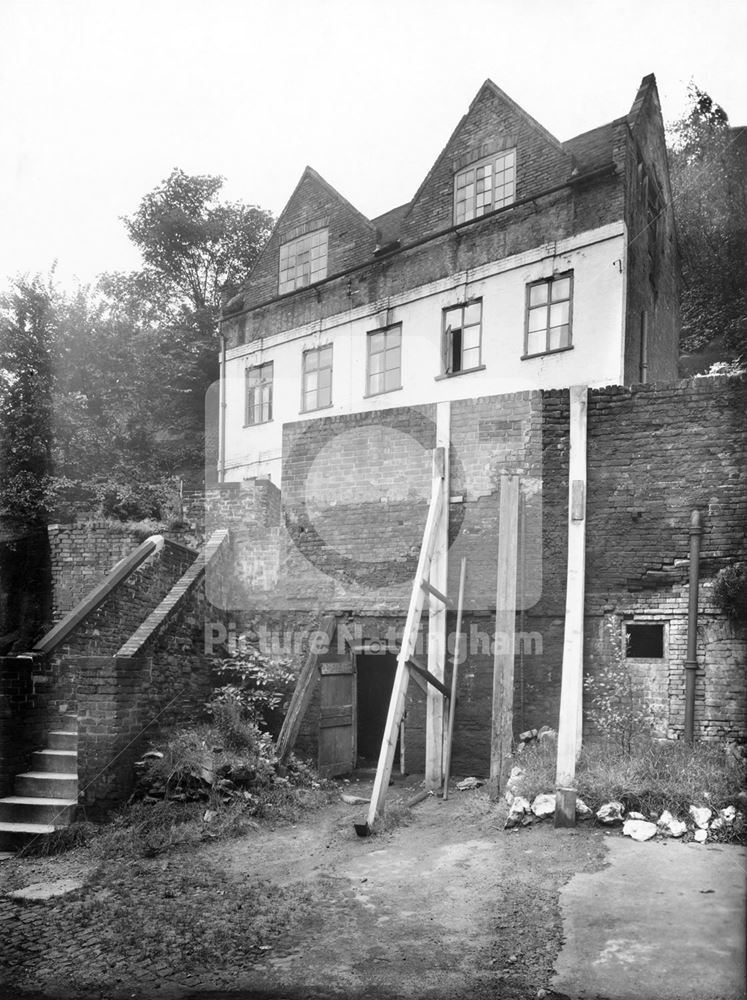 Houses in Brewhouse Yard