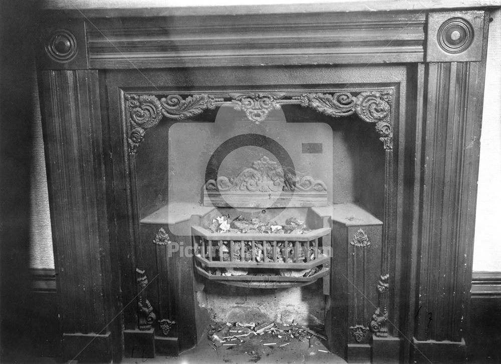 Detail of a Georgian fireplace, 20 Castle Gate