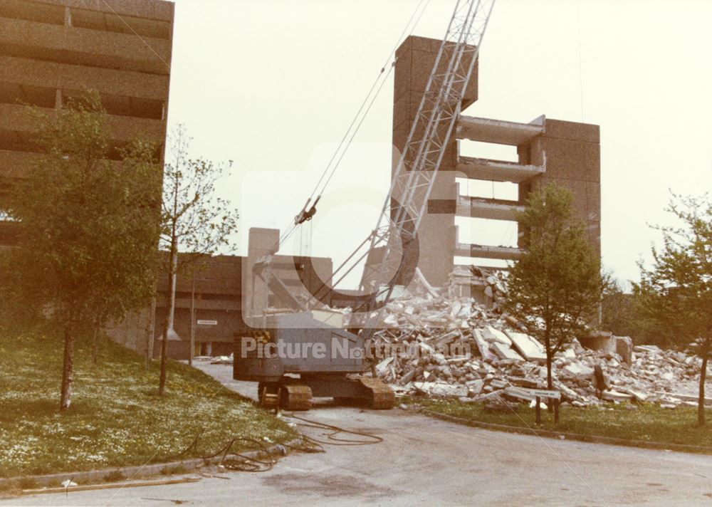 Balloon Woods Flats -demolition