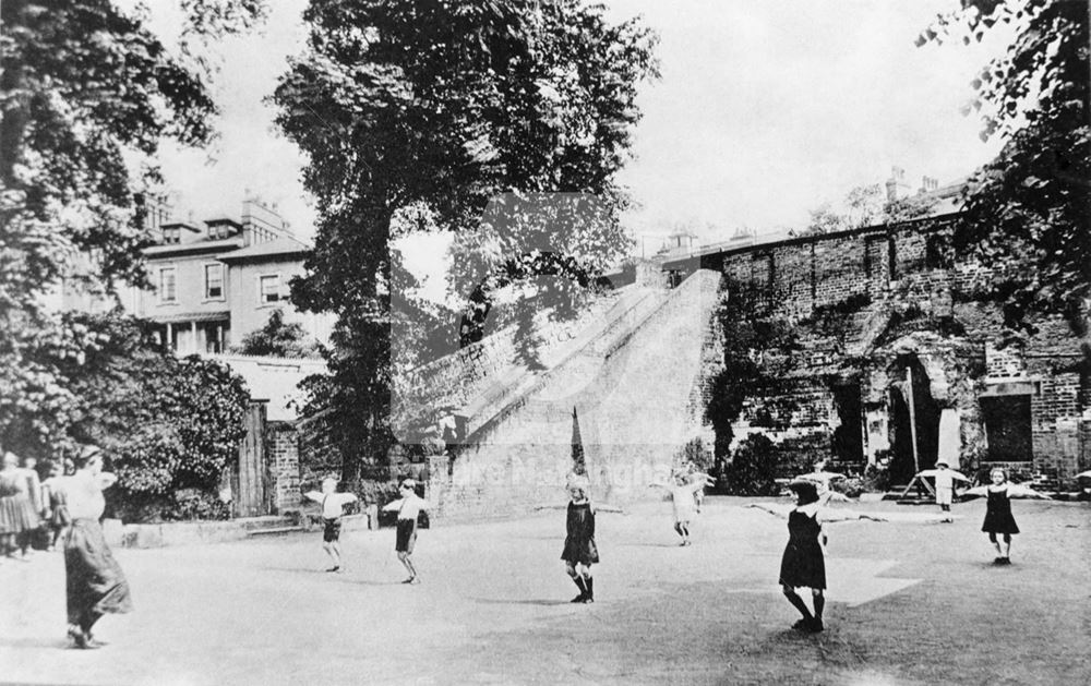 Western House School - form I in the playground