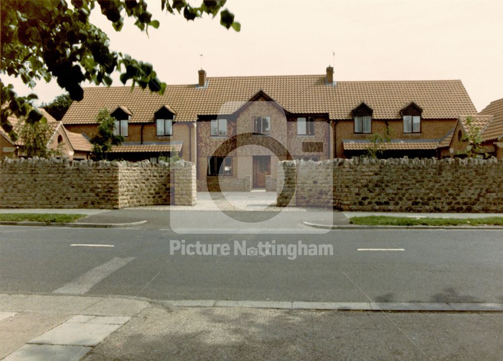 Modern housing development, Bramcote Lane