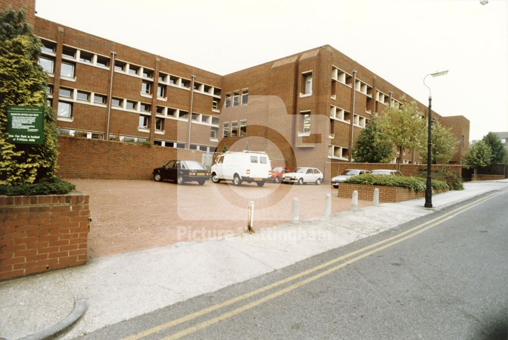 Nottingham (Trent ) University library