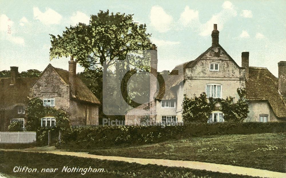 Old thatched cottages - Clifton Village