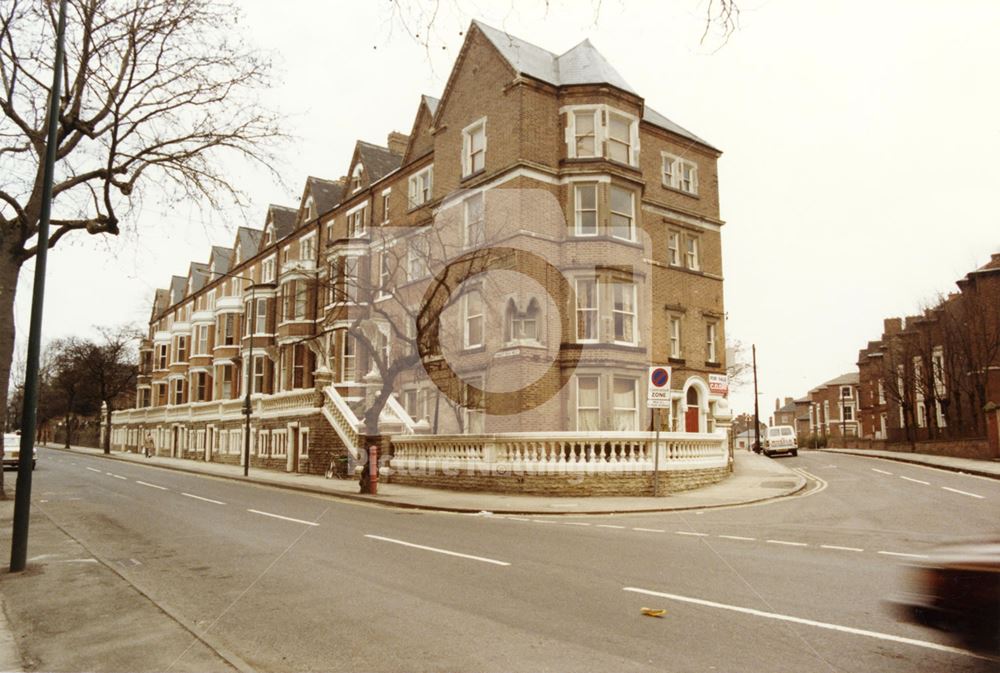 Rob Roy Terrace, Forest Road West