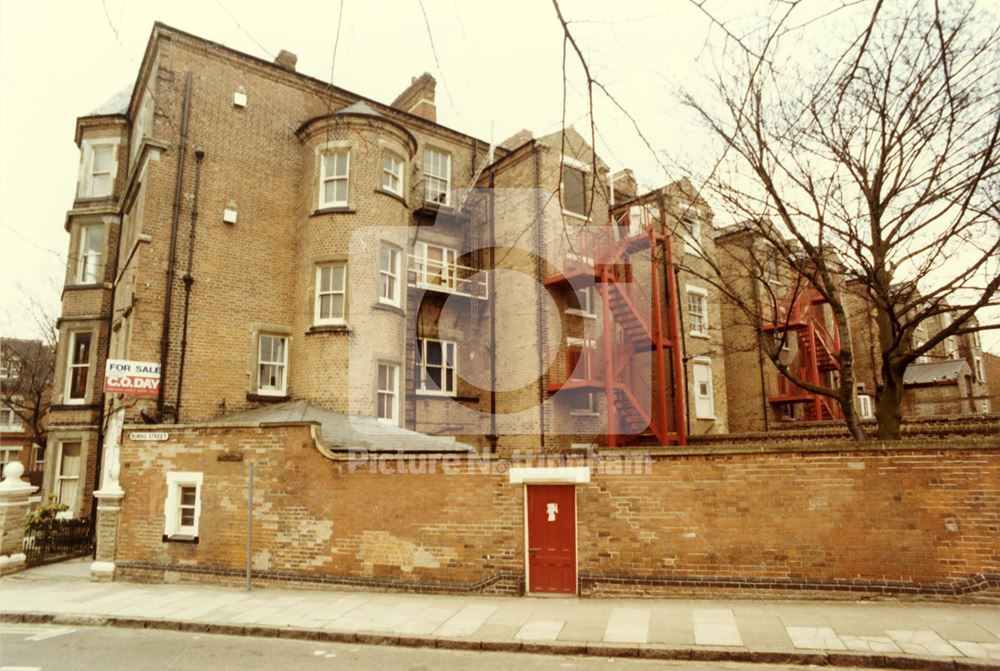 Rob Roy Terrace, Forest Road West