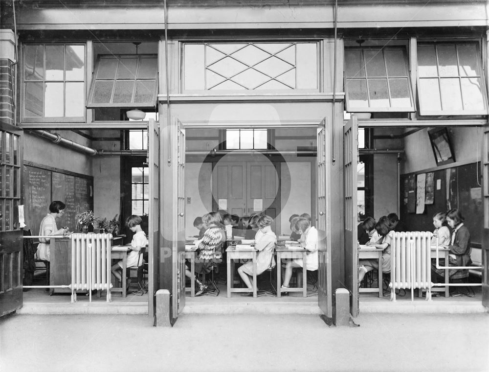 Bulwell Hall Estate Schools -open air classroom