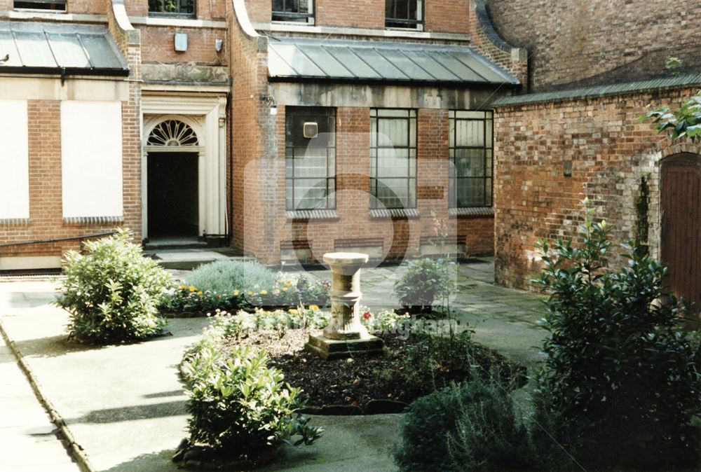 Bromley House -garden