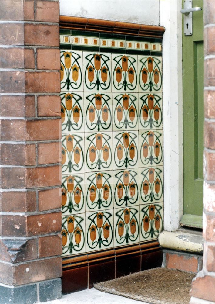 56, Holborn Avenue -tiles