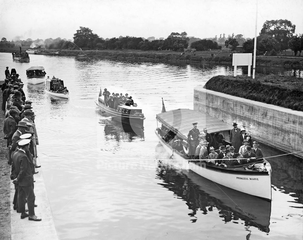 Opening of Hazelford Lock by Neville Chamberlain