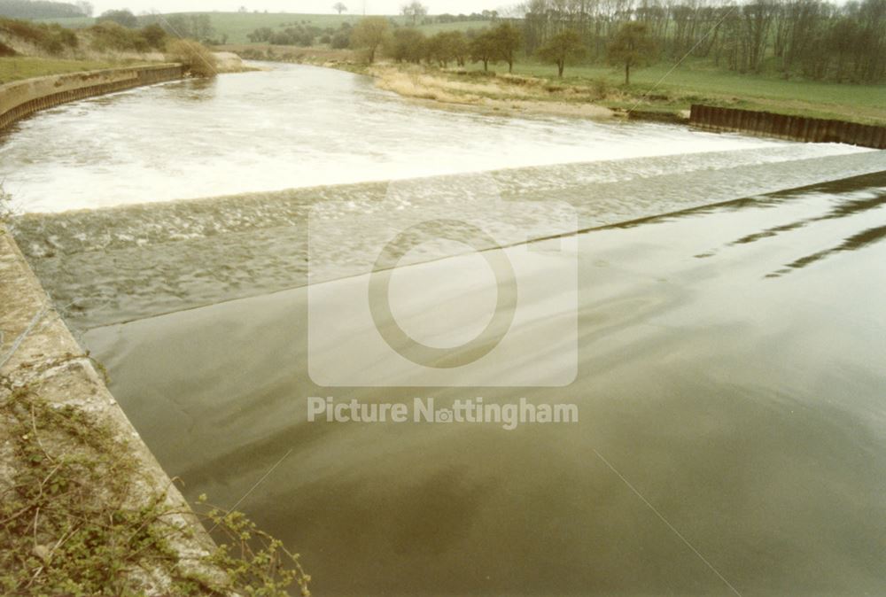 Weir, Hazelford Lock