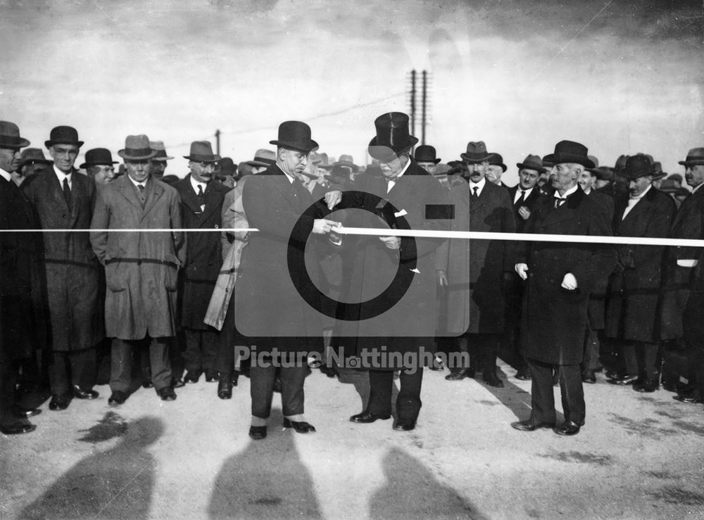 Opening of Gunthorpe lock -cutting the ribbon