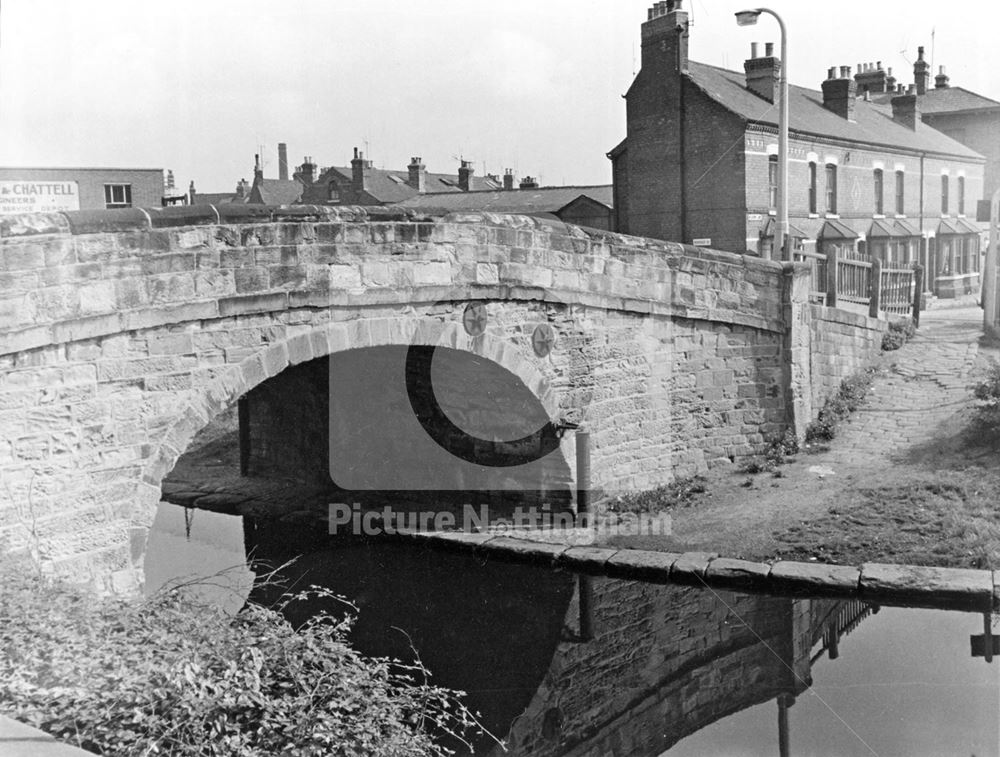 Nottingham Canal - old bridge to Meadow Lane