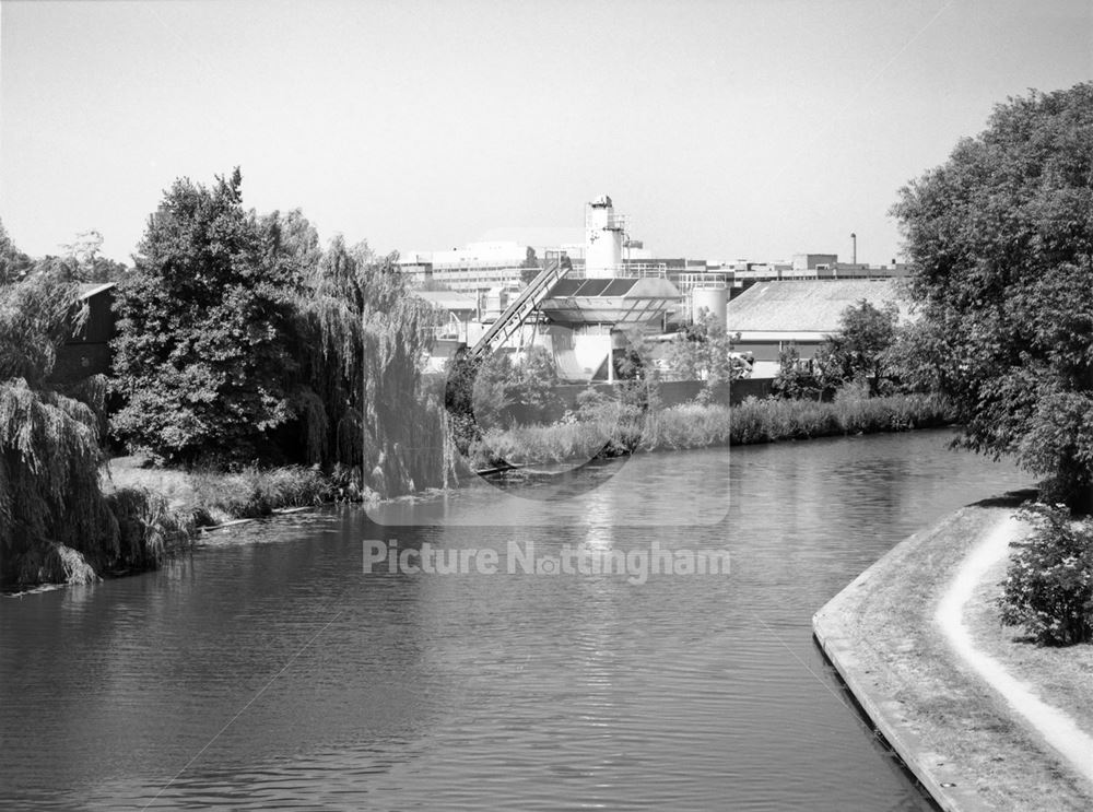 The Beeston Canal looking NE from the Redfield Road bridge