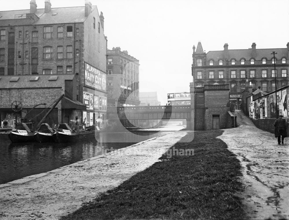 Nottingham Canal - Carrington Street Bridge