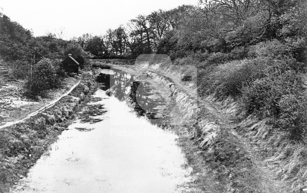 Grantham Canal - South(?) of Cropwell Bishop