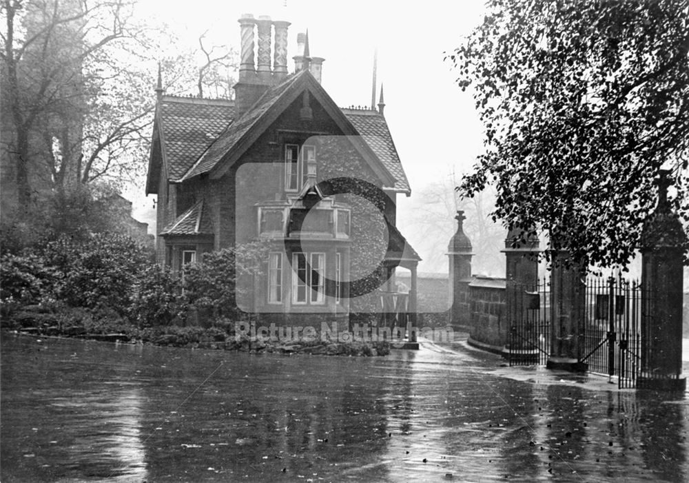 Arboretum, West entrance and Lodge