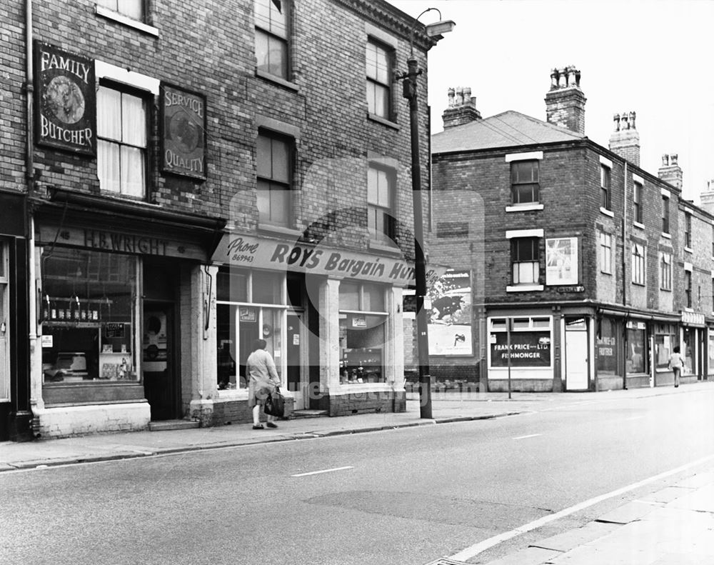 Wilford Road at it's junction with Brierley Street