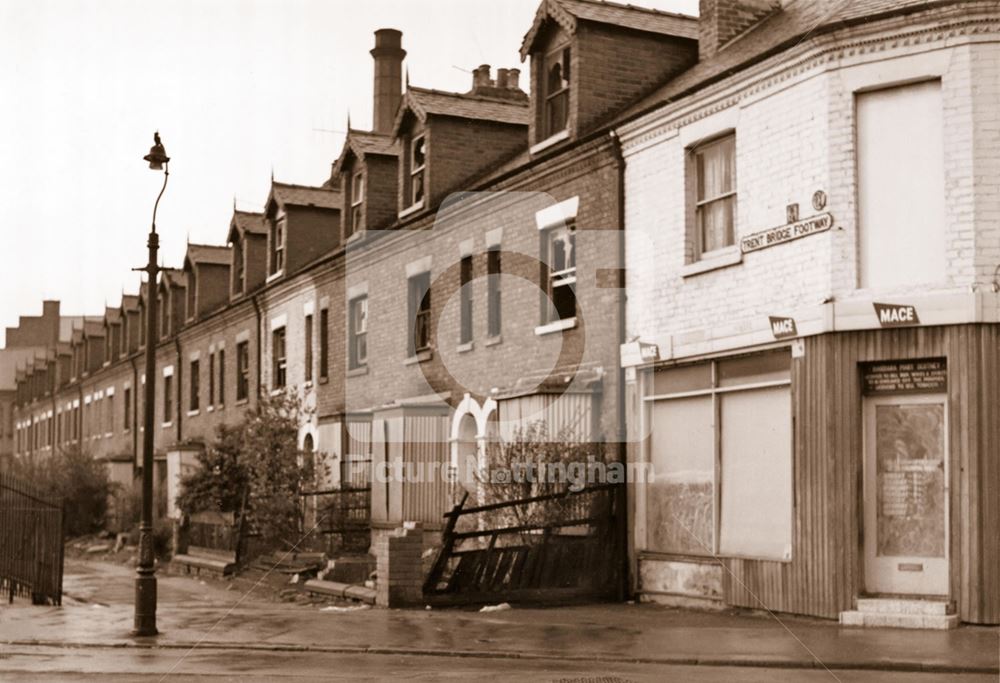 Trent Bridge Footway from the junction with Crocus Street