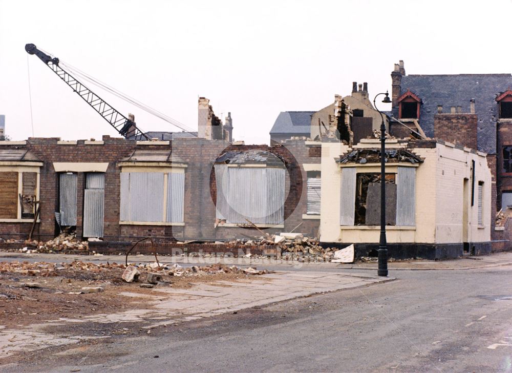 Demolition of the Crescent Inn