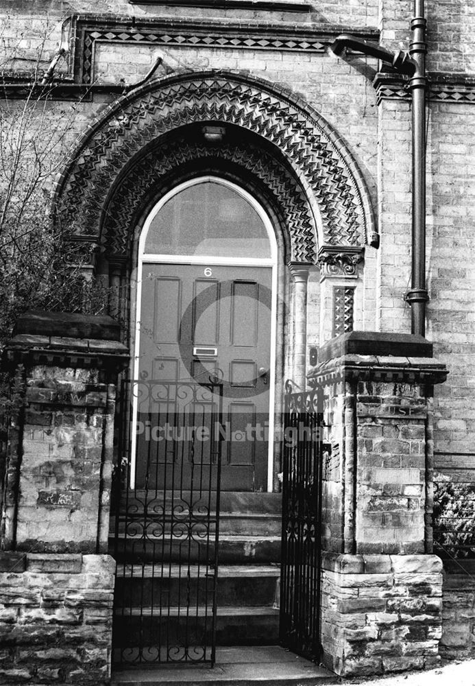 Stowe House, 6, Maxtoke Road -doorway