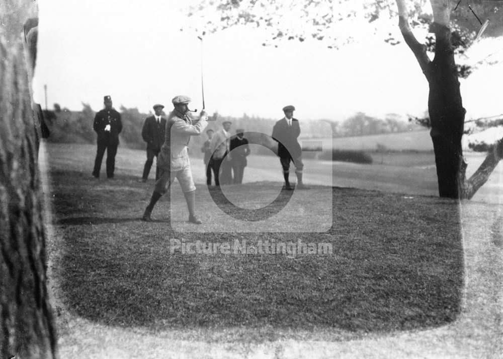 Bulwell Hall Park - Men playing golf on the Golf Links