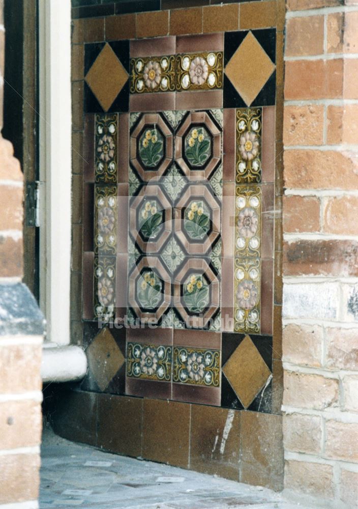 Tiled porch - 77 Kentwood Road, Sneinton