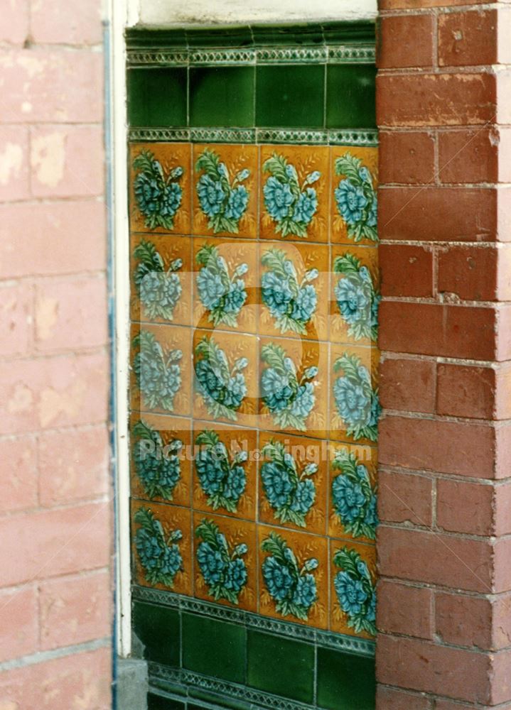 Tiled porch - 70 Lees Hill, Sneinton