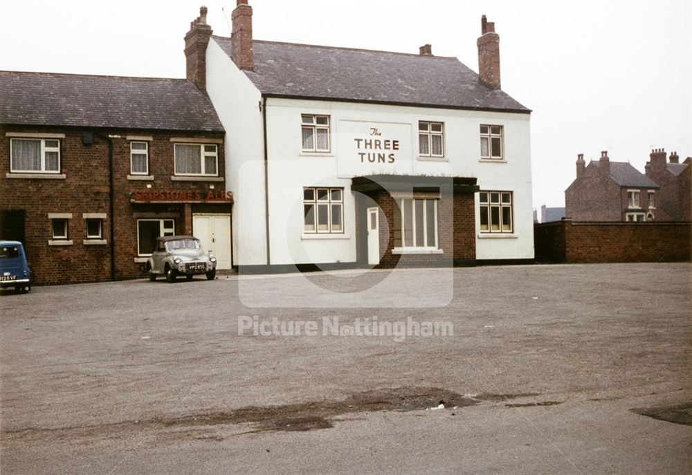 The Three Tuns, Hilltop