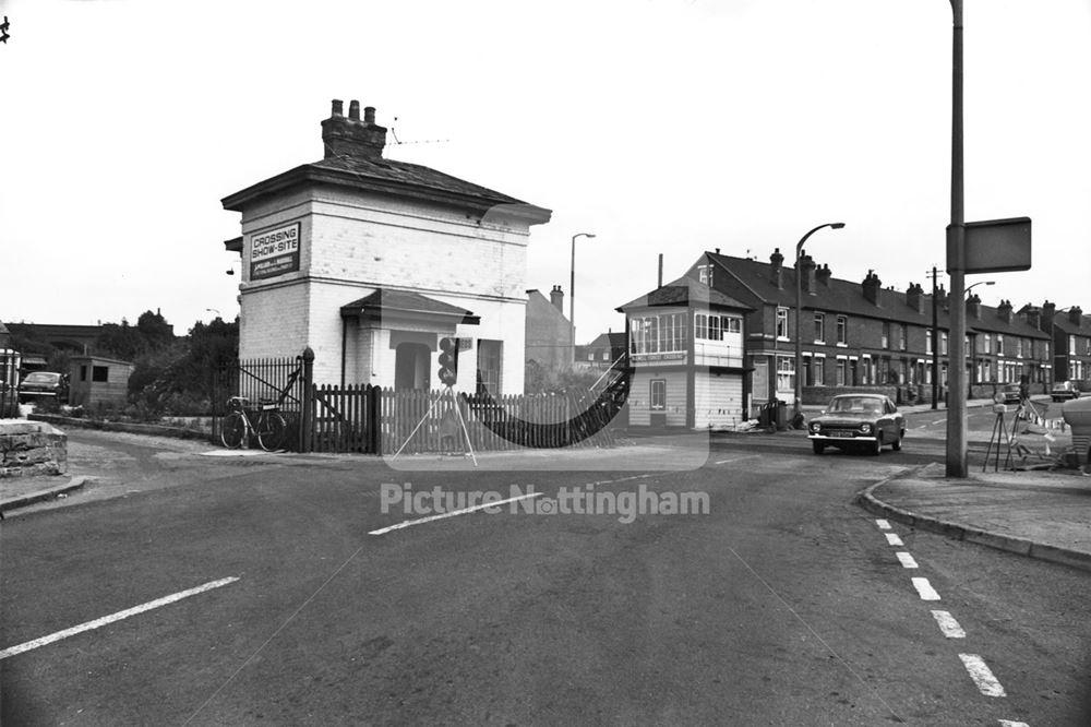 Bulwell Forest Crossing and signal box